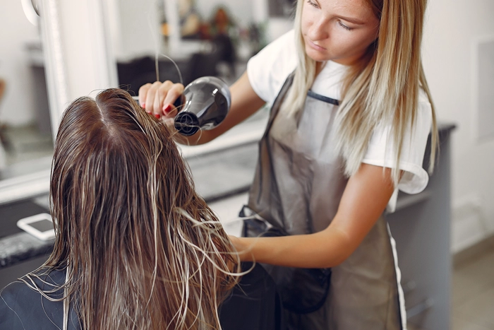 Blowout Bar Advertising Campaigns to Drive More Bookings